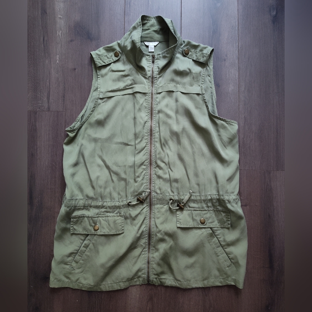 Cato Green Vest